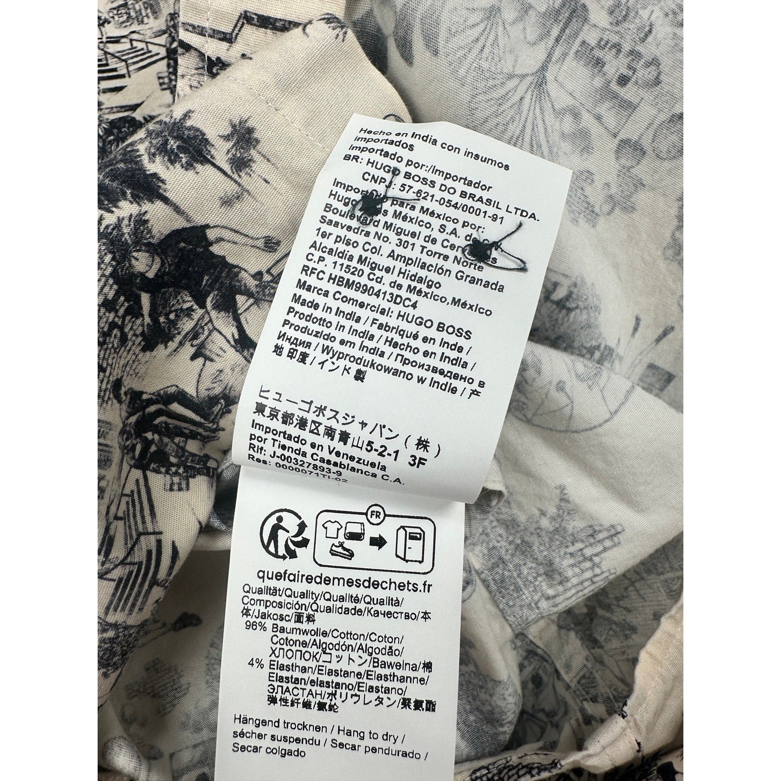 HUGO Ermo Stretch City Print Long Sleeve Shirt in Cream, Black — Size XL // Preowned