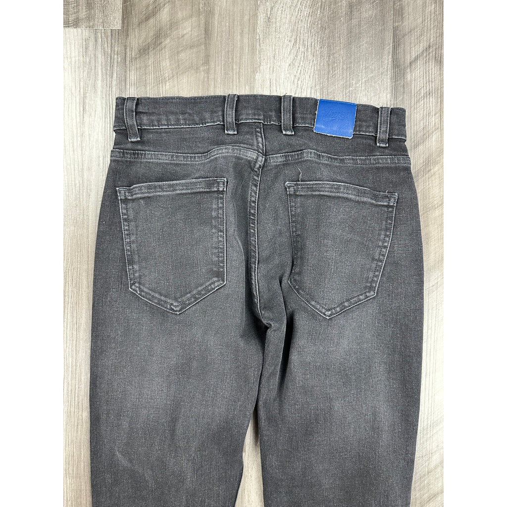 Mugsy Mags Modern Slim Straight Stretch Jean in Washed Black — Size 30x30 // Preowned