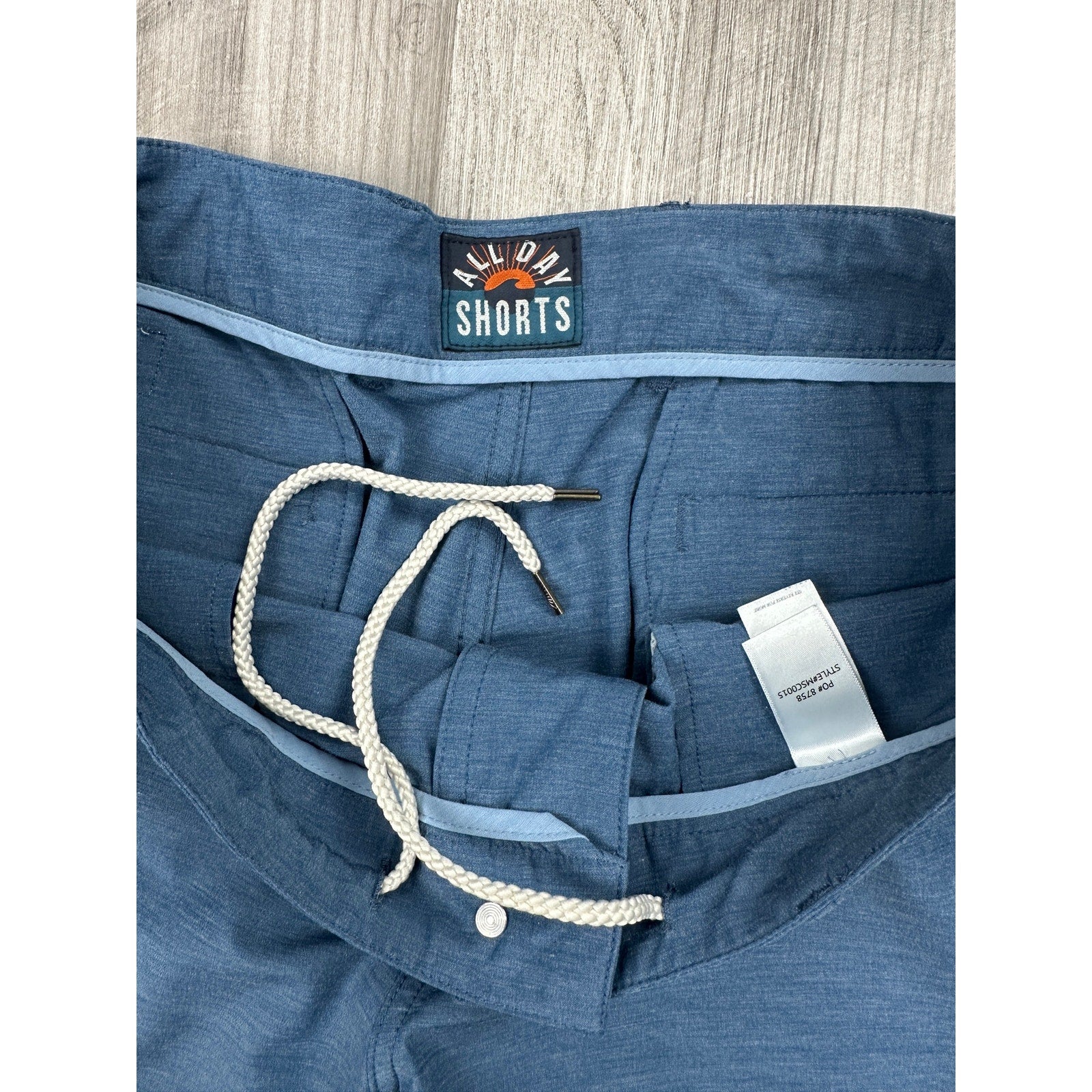 Faherty All Day Performance Shorts in Blue — Size 35 // Preowned