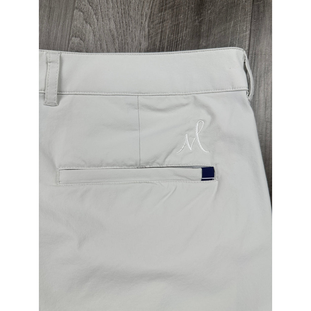 Onward Reserve Harris Performance Stretch Golf Shorts in Light Cream Stone — Size 32 // Preowned