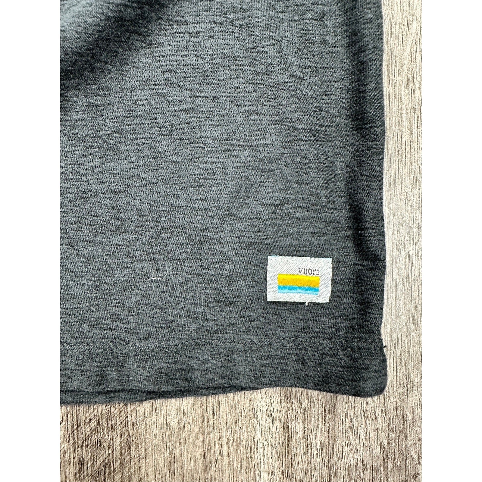 Vuori Strato Tech Polo in Heather Charcoal — Size Medium // Preowned