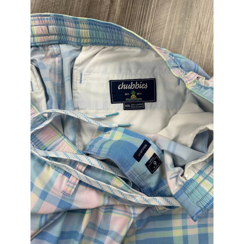 Chubbies Performance Everywhere 6-Inch Hybrid Drawstring Shorts in Light Blue Pink Yellow and White — Size 2XL // Preowned
