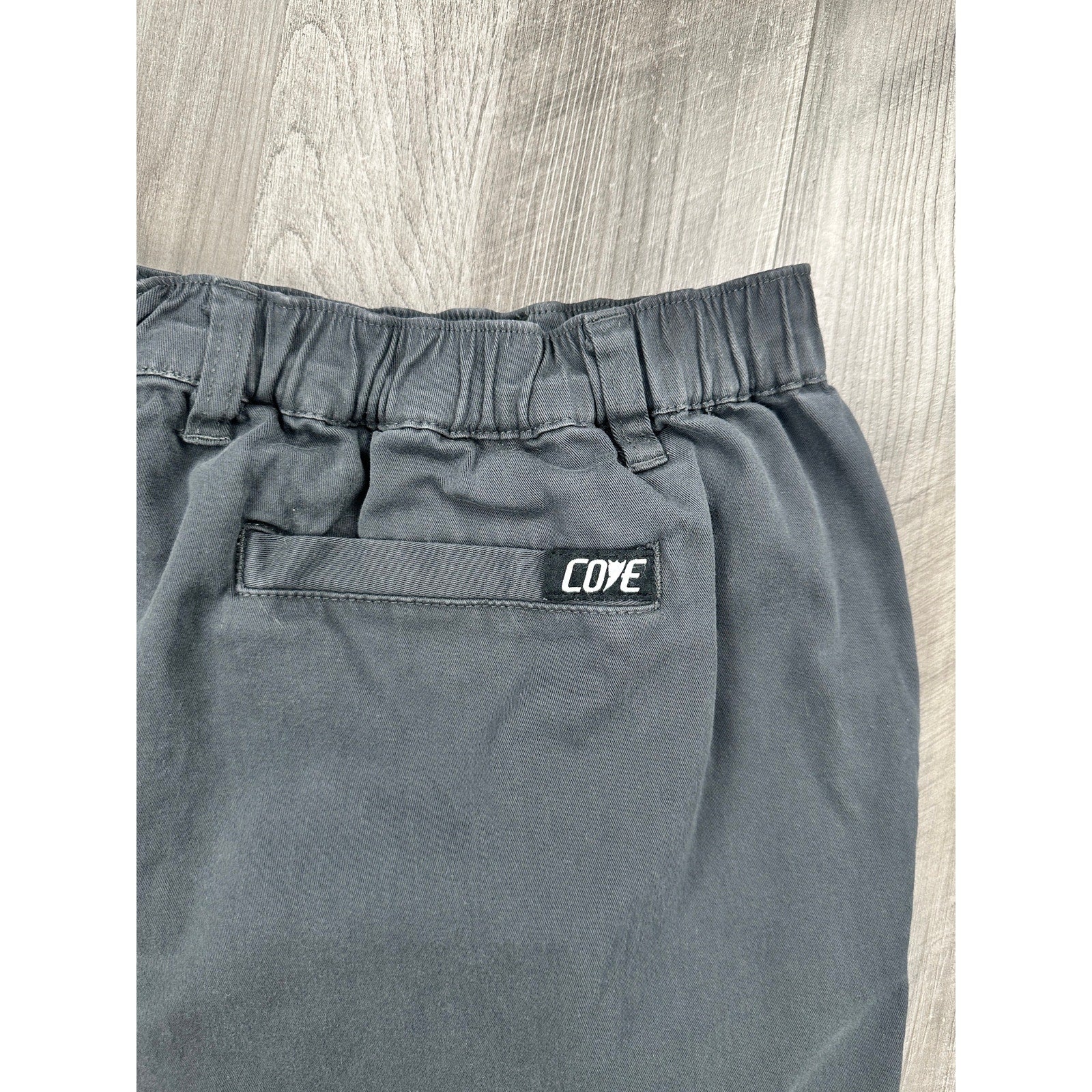 Cove 5" Chino Shorts in Charcoal — Size 38 // Preowned