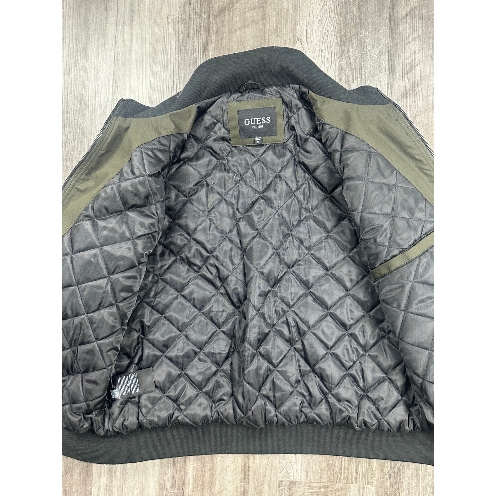 Guess Quilt Lined Full Zip Jacket in Olive Green Black — Size XL // Preowned