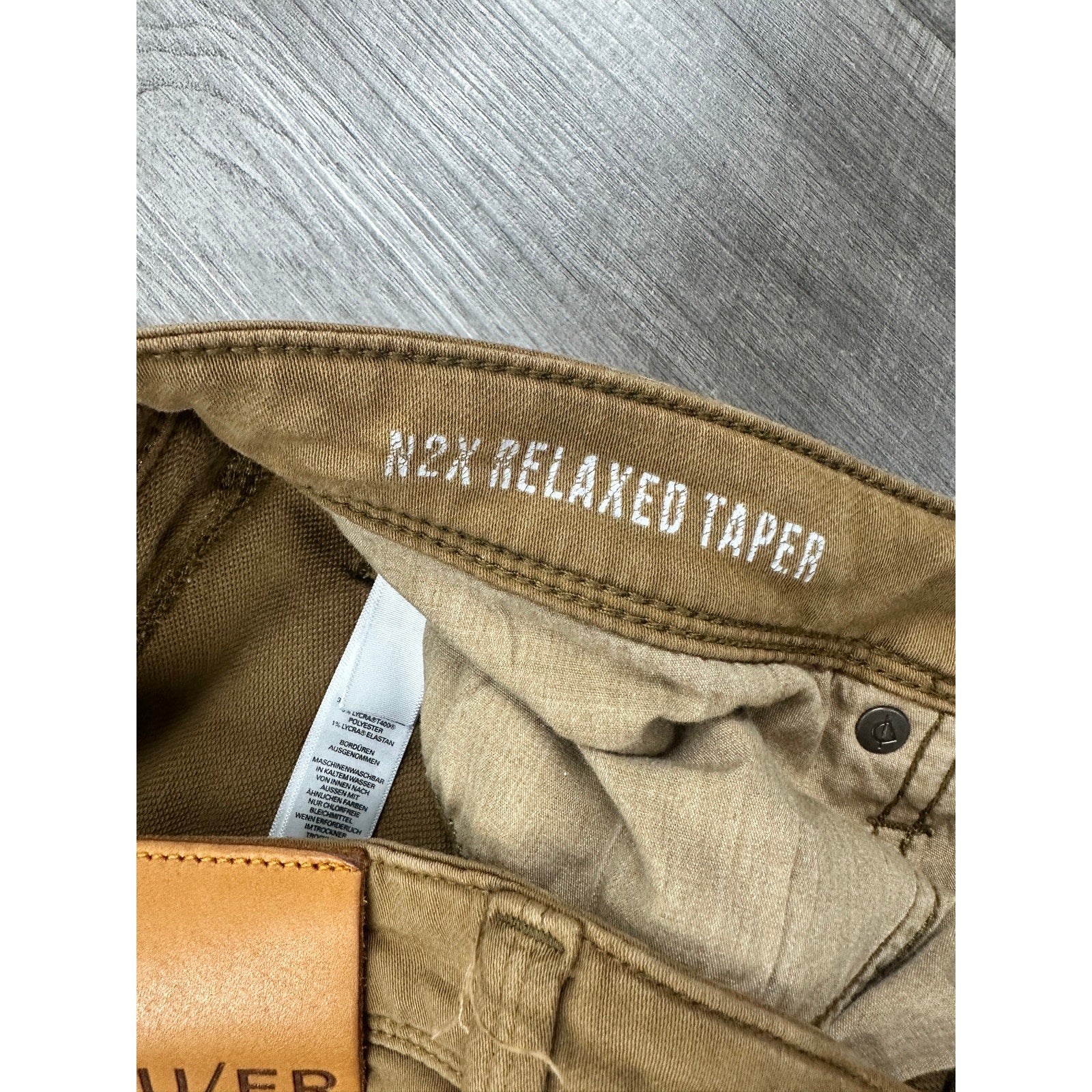DU/ER N2X Relaxed Taper No Sweat Stretch Chino Pants in Camel — Size 32x32 // Preowned