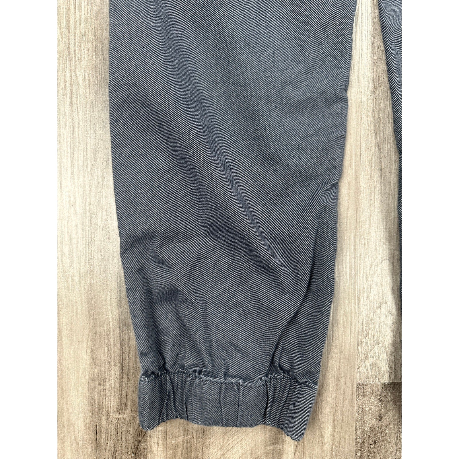 Mack Weldon Radius Stretch Twill Chino Jogger in Charcoal — Size Large // Preowned