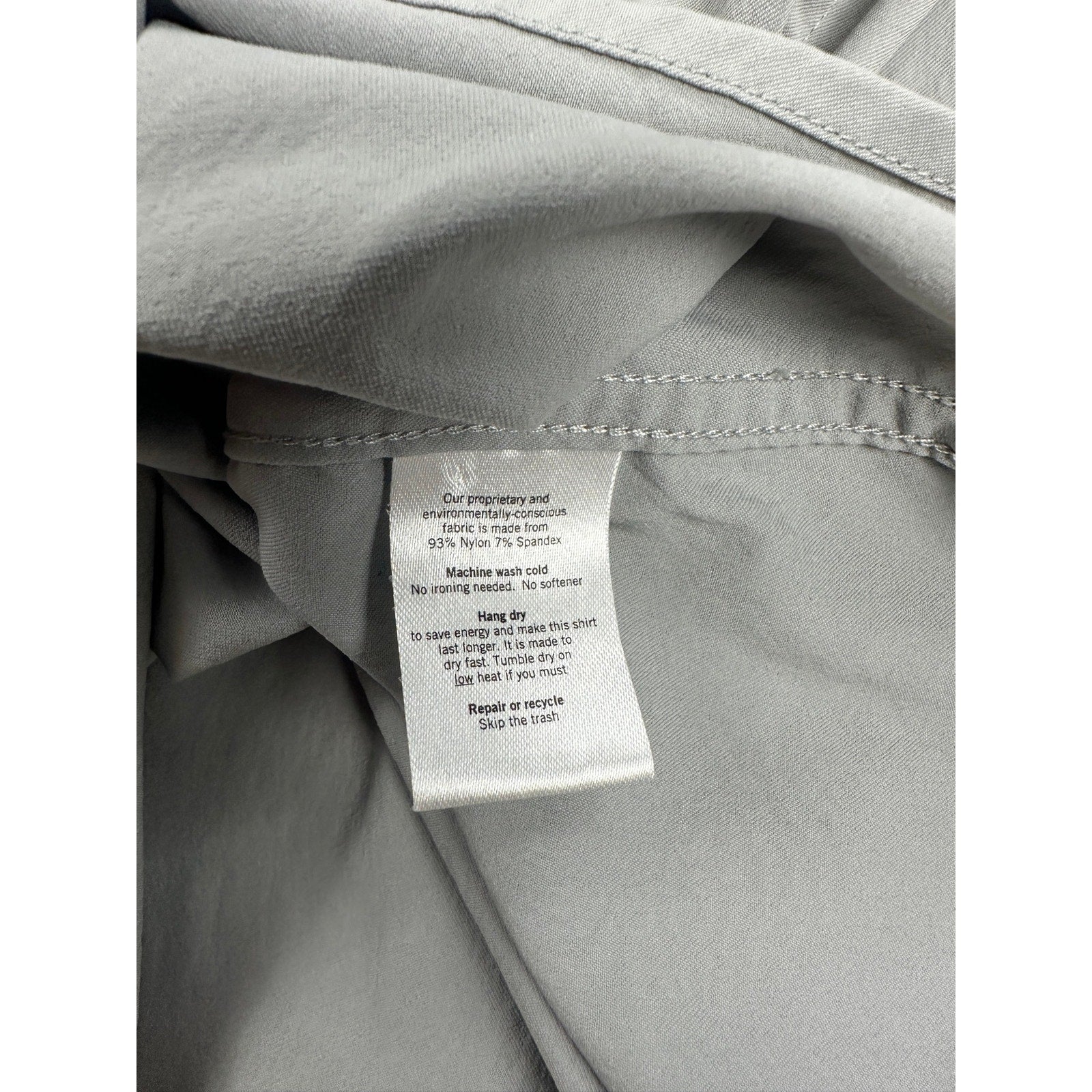 Poncho Outdoors The Laredo Slim Fit Western Performance Short Sleeve Pearl Snap in Gray — Size 2XL // Preowned