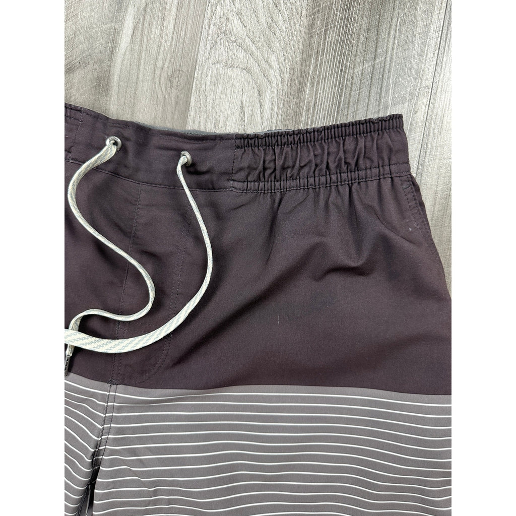Vuori Trail Shorts 2.0 Lined in Brown Light Gray and White Stripe — Size Large // Preowned