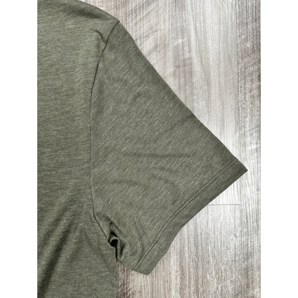 Cotopaxi Paseo Travel Pocket Tee in Olive Green — Size Medium // Preowned