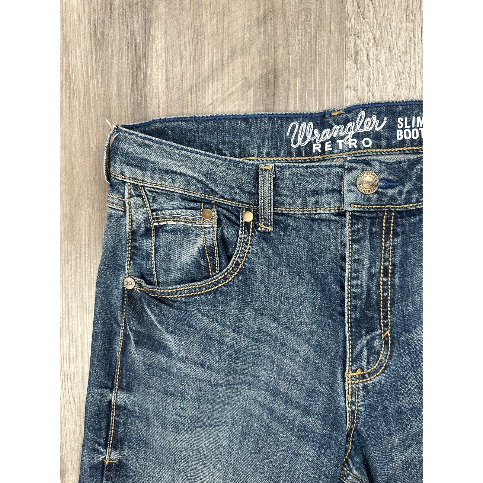 Wrangler RETRO Slim Bootcut Jeans in Blue — Size 32x32 // Preowned