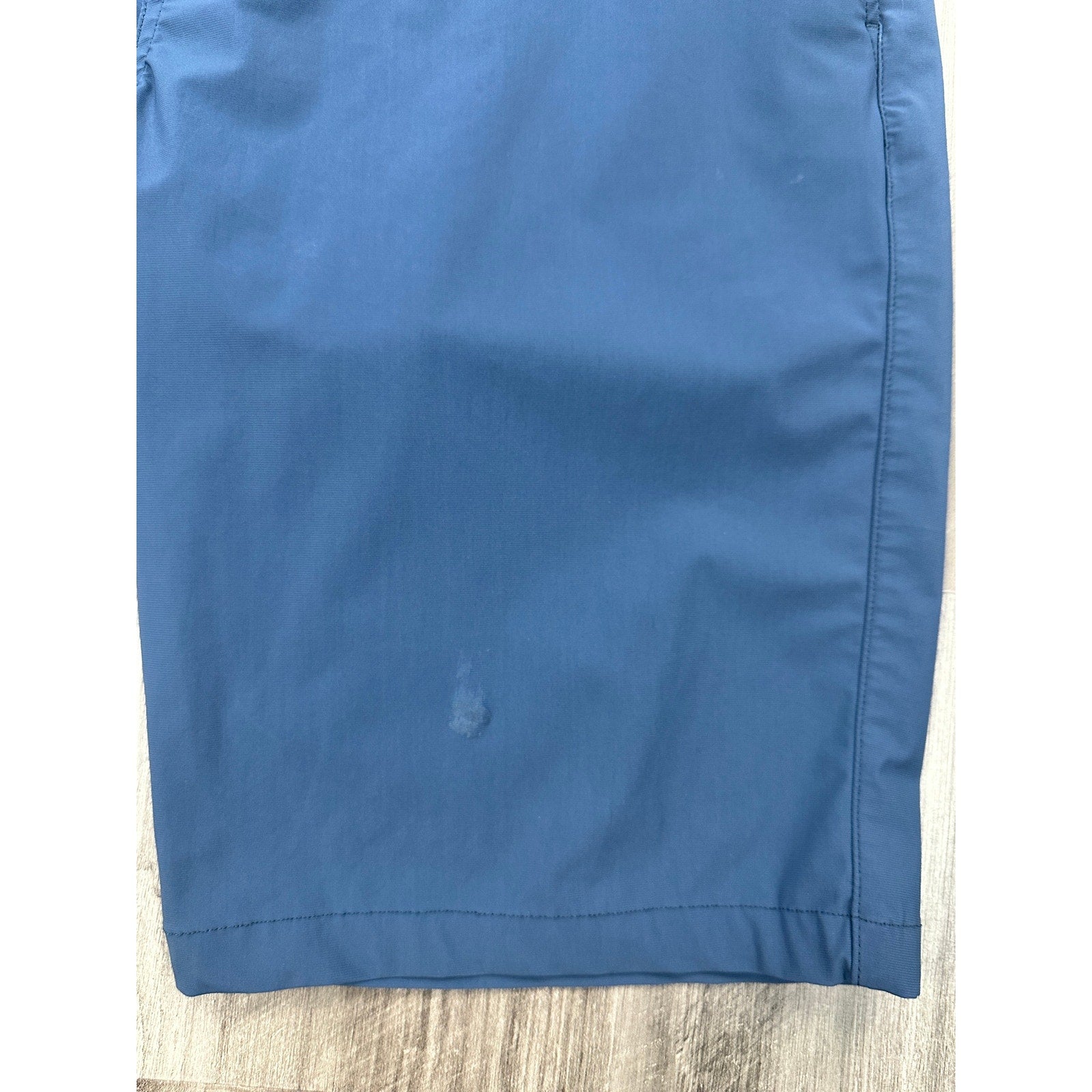 Greyson Montauk Performance Golf Chino Shorts in Slate Navy — Size 34 // Preowned