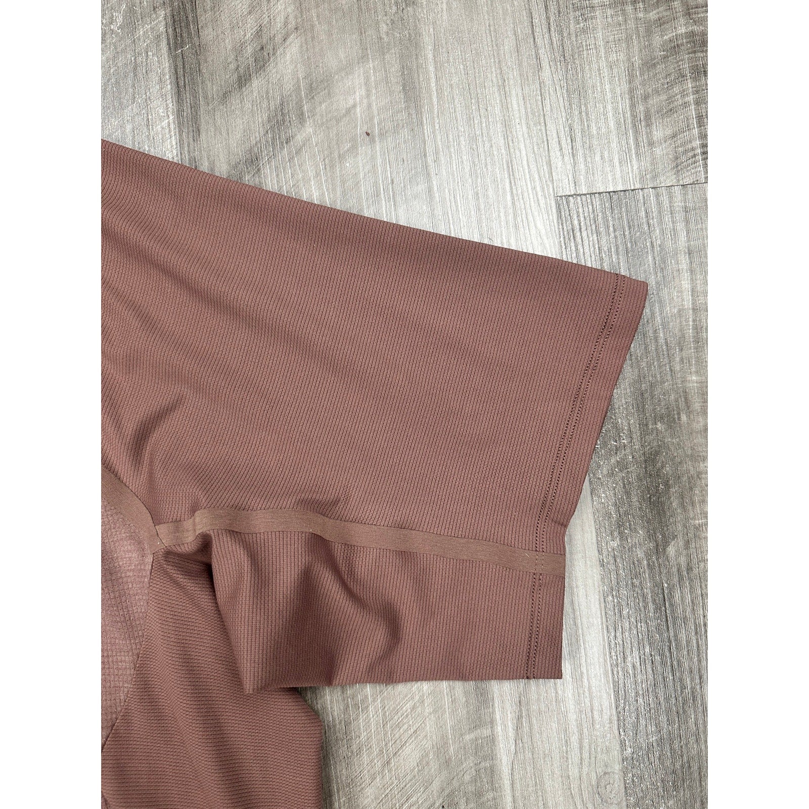 Lululemon Ventilated Hiking Short Sleeve Performance Shirt in Dark Oxide Brown — Size XL // Preowned