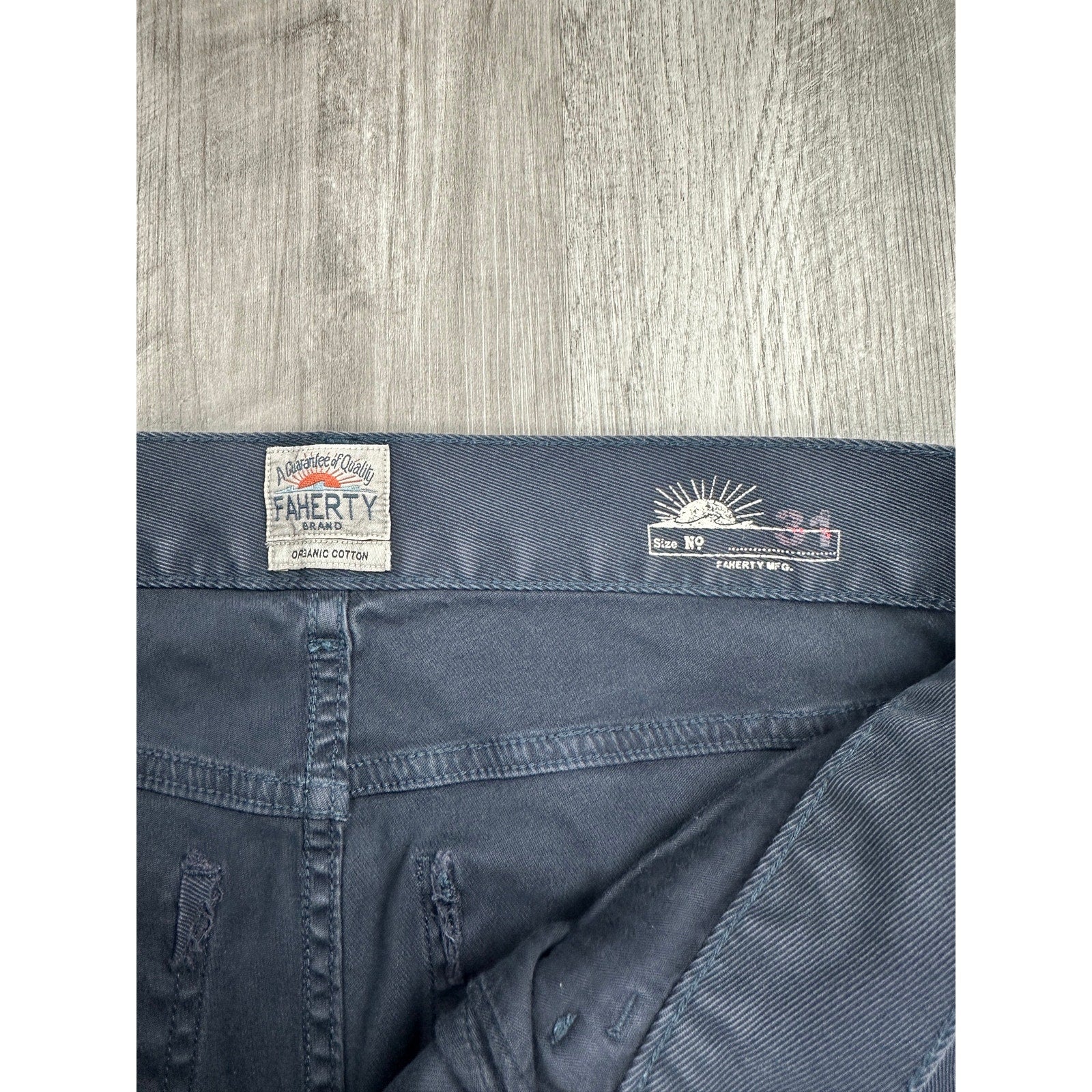 Faherty Comfort Twill 5 Pocket Pants in Navy — Size 31 // Preowned