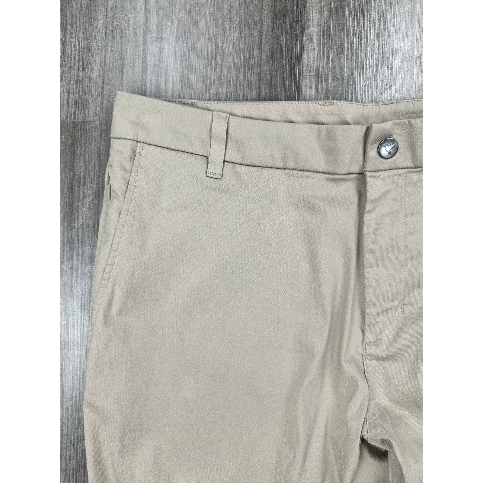 Birddogs Stretch Performance Khakis in Khaki — Size 34x32 // Preowned