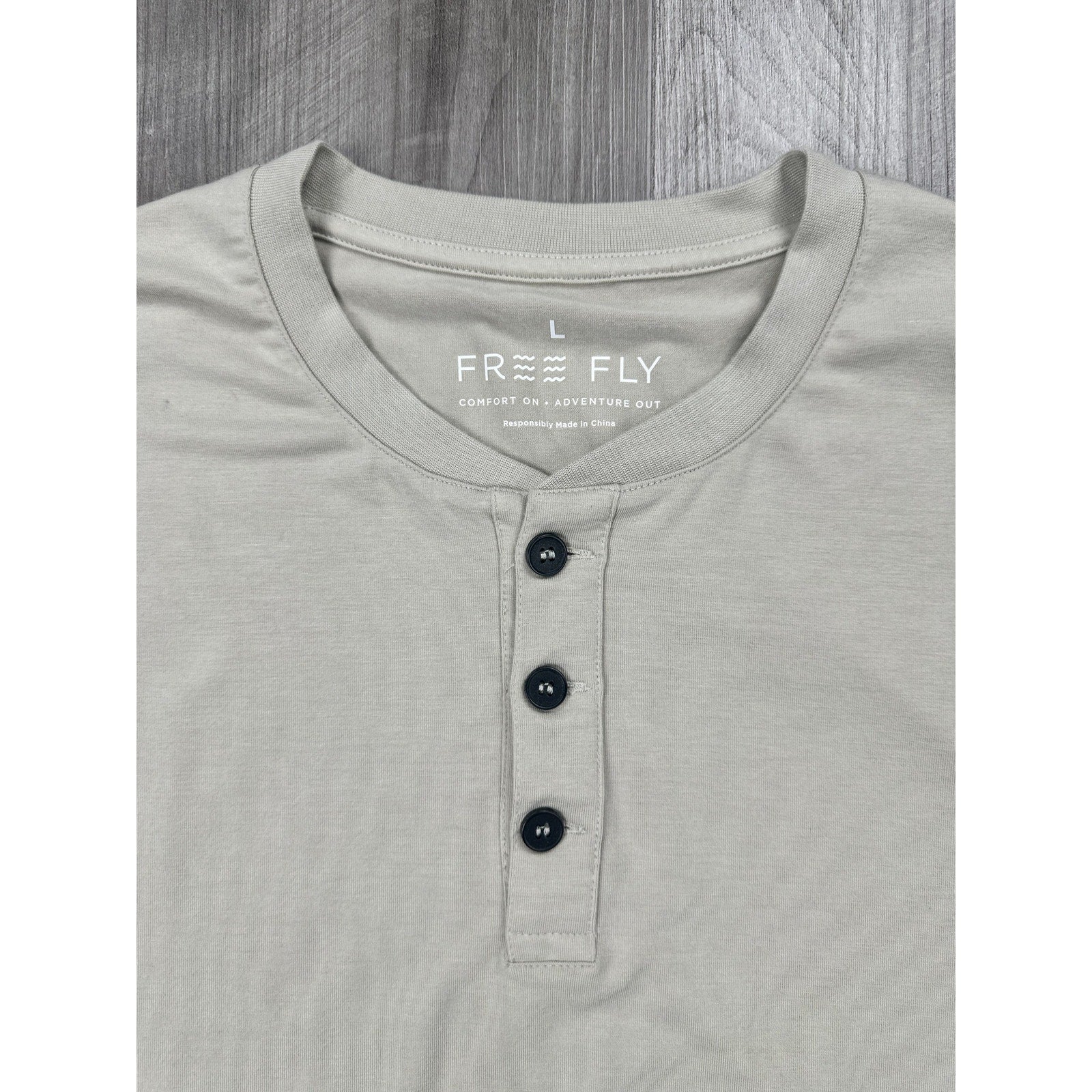 Free Fly Bamboo Flex Long Sleeve Henley in Beige Tan — Size Large // Preowned