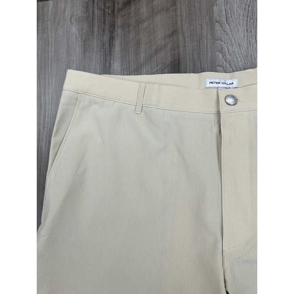 Peter Millar Shackleford Classic Fit Performance Hybrid Short in Sand — Size 40