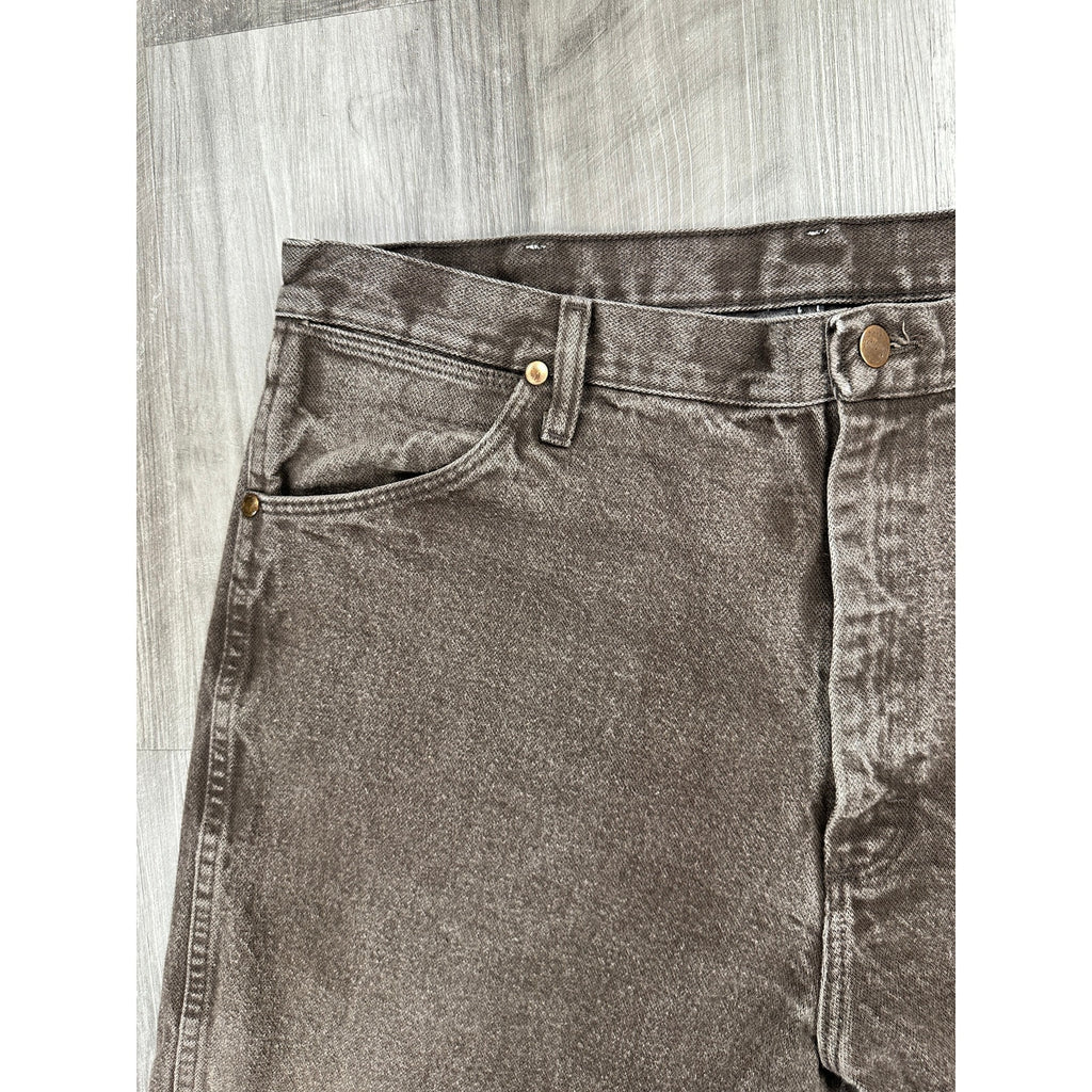 Wrangler Cowboy Cut Original Straight Fit Jeans — Size 38x30 // Preowned