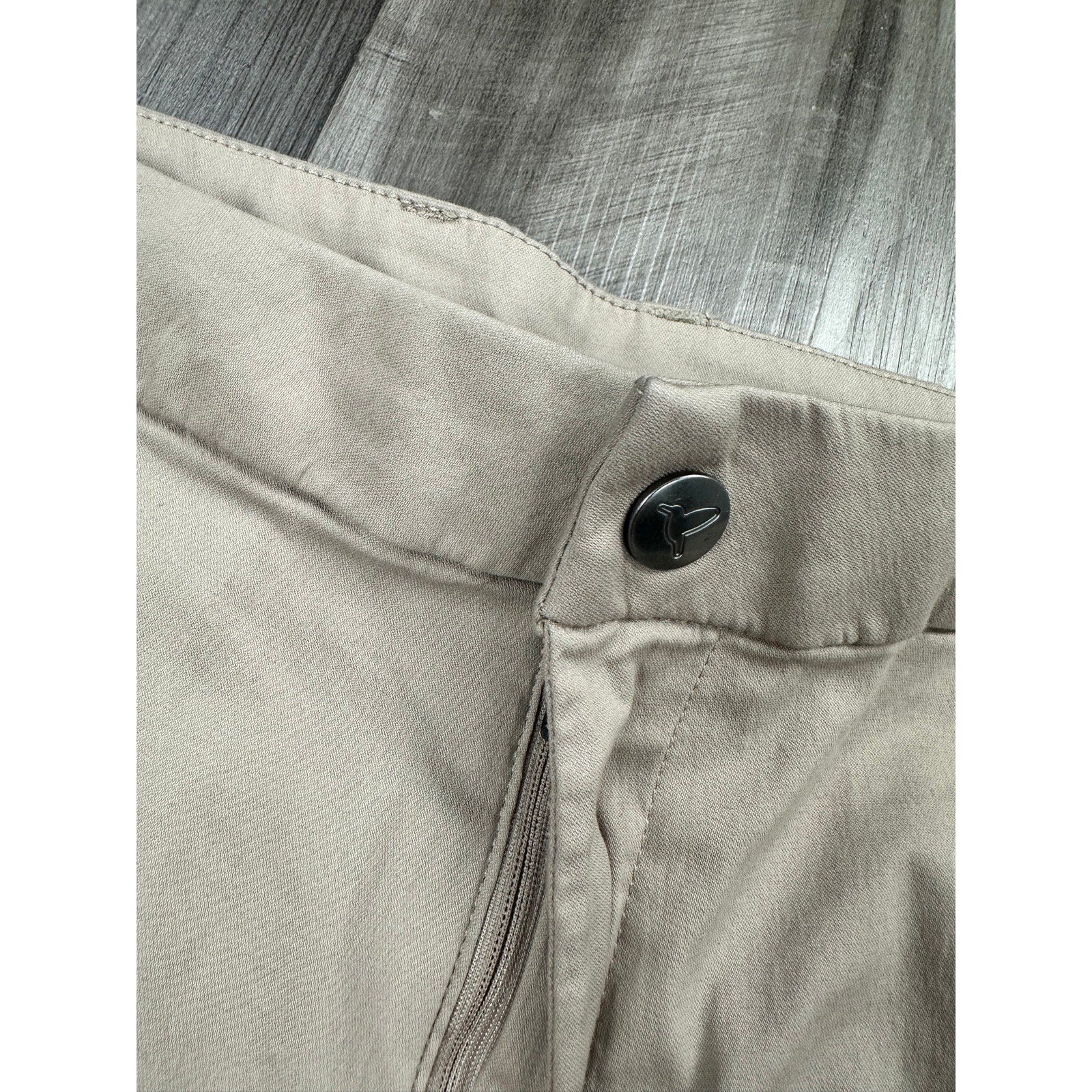 Birddogs Stretch Performance Khakis in Khaki — Size 34x32 // Preowned