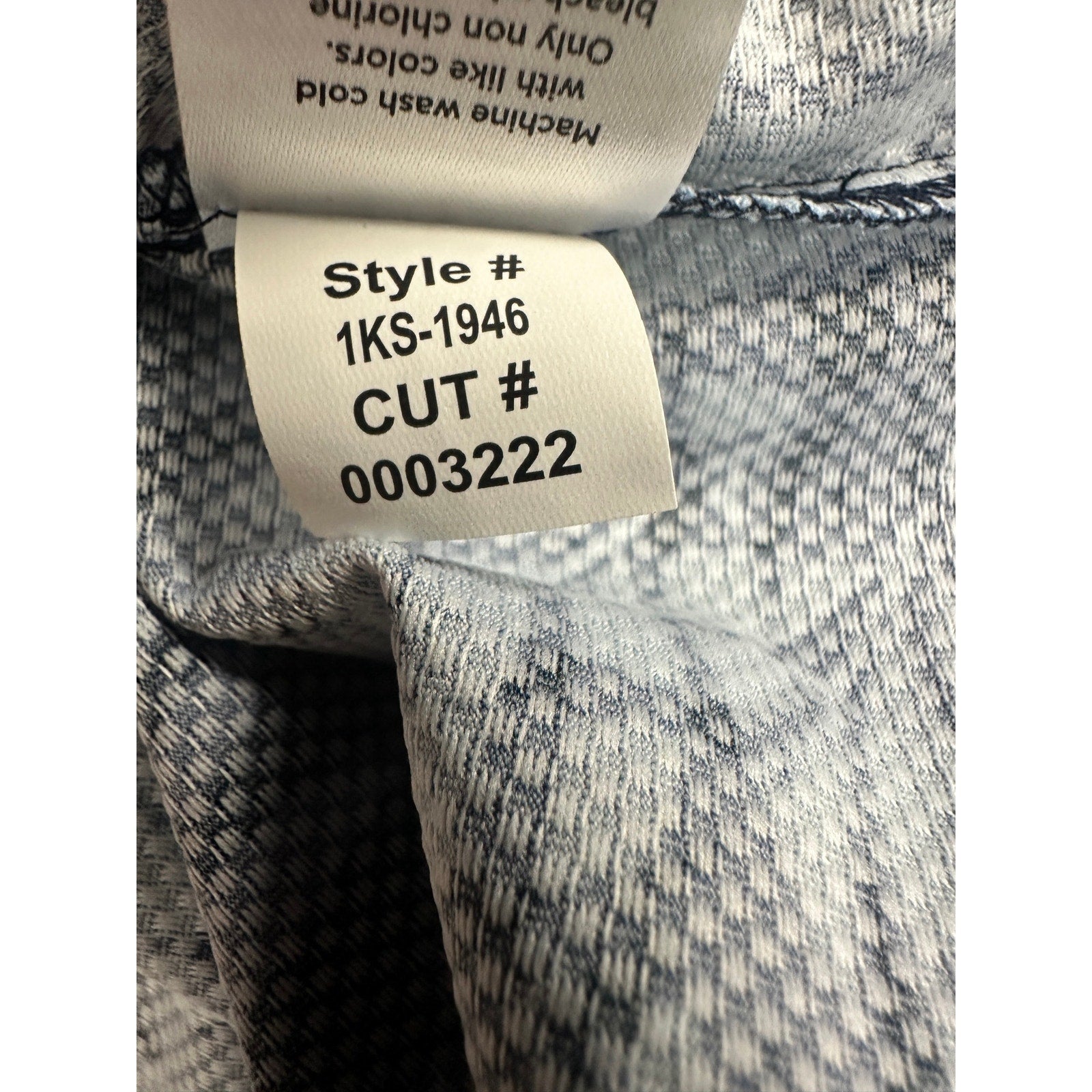 Mizzen+Main Halyard Navy Tropical Trim No Tuck Short Sleeve Button Down — Size Small