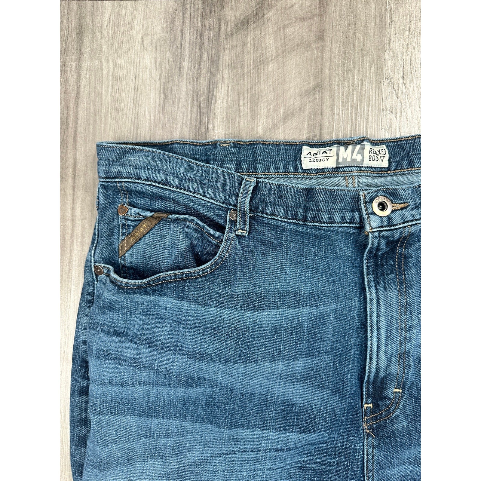 Ariat Legacy Kilroy M4 Relaxed Bootcut Jeans in Blue — Size 44x30 // Preowned