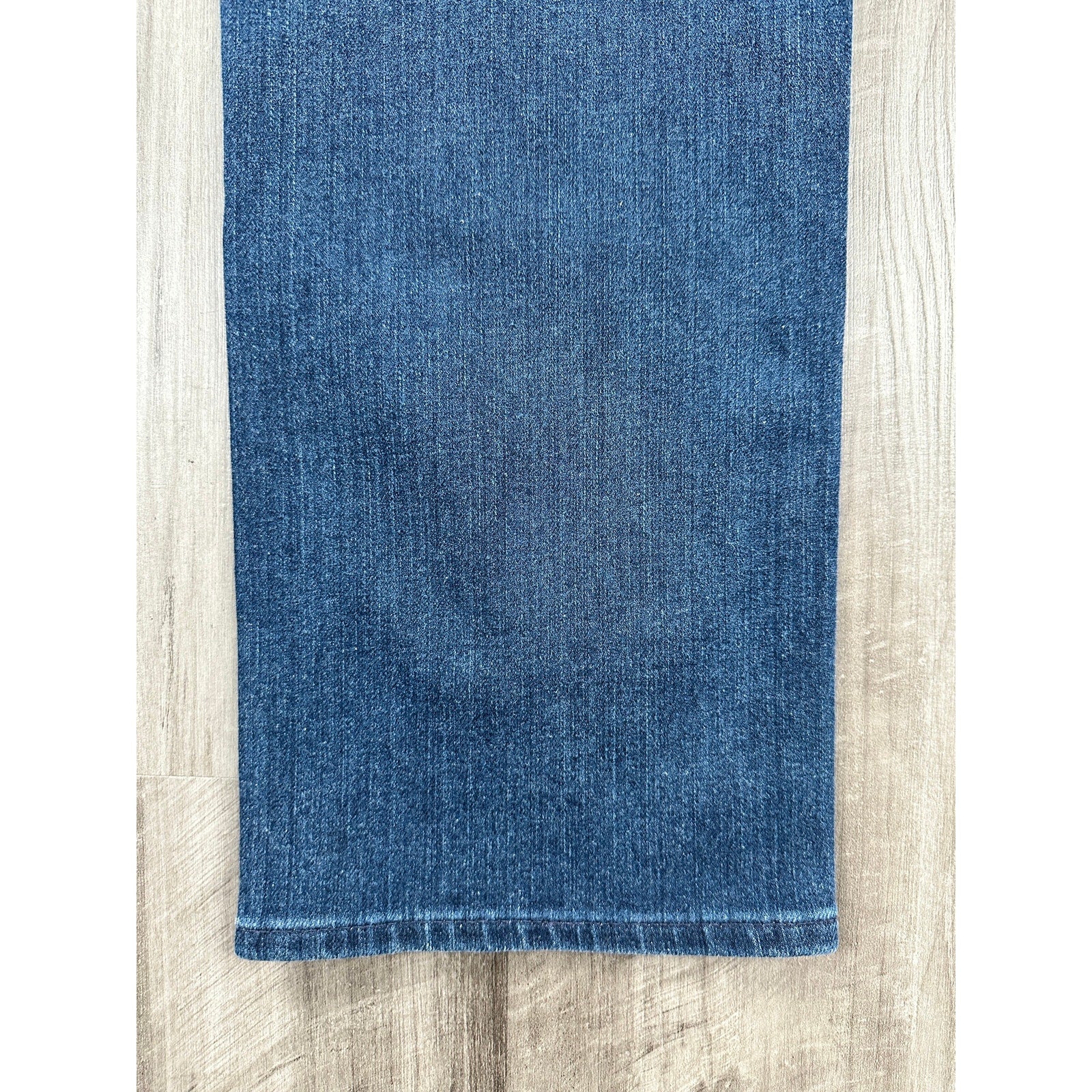 AG Adriano Goldschmied Everett Slim Straight Denim 360 Jean in Blue — Size 32x34 // Preowned