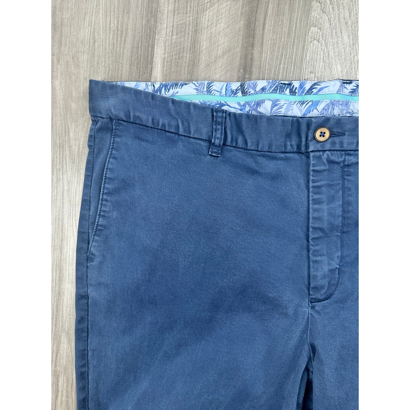 Tommy Bahama Boracay Island Chino Pants in Navy — Size 42x30 // Preowned