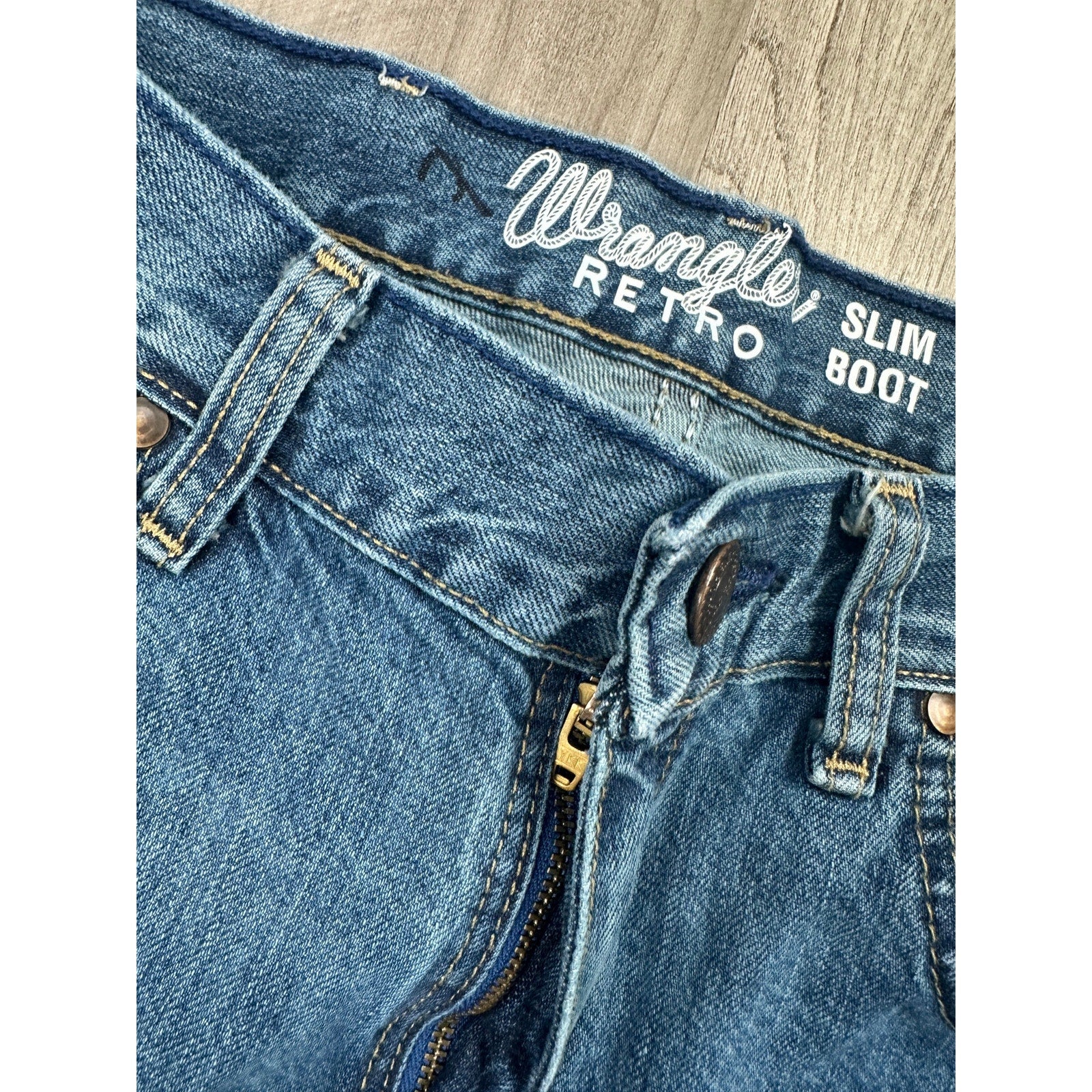 Wrangler RETRO Slim Bootcut Jeans in Blue — Size 30x32 // Preowned