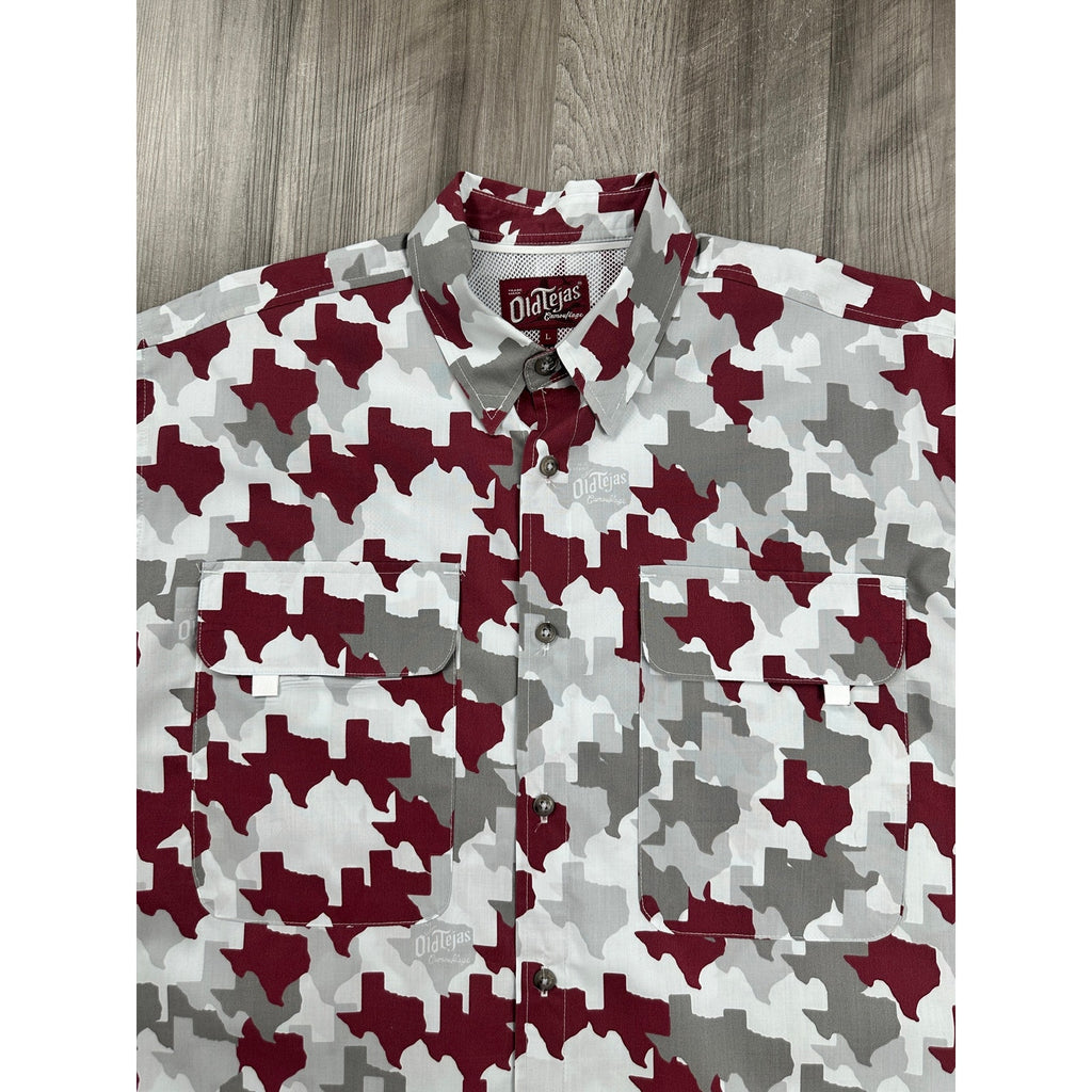 Old Tejas Camouflage Texas Short Sleeve Button Down in Maroon Gray — Size L // Preowned