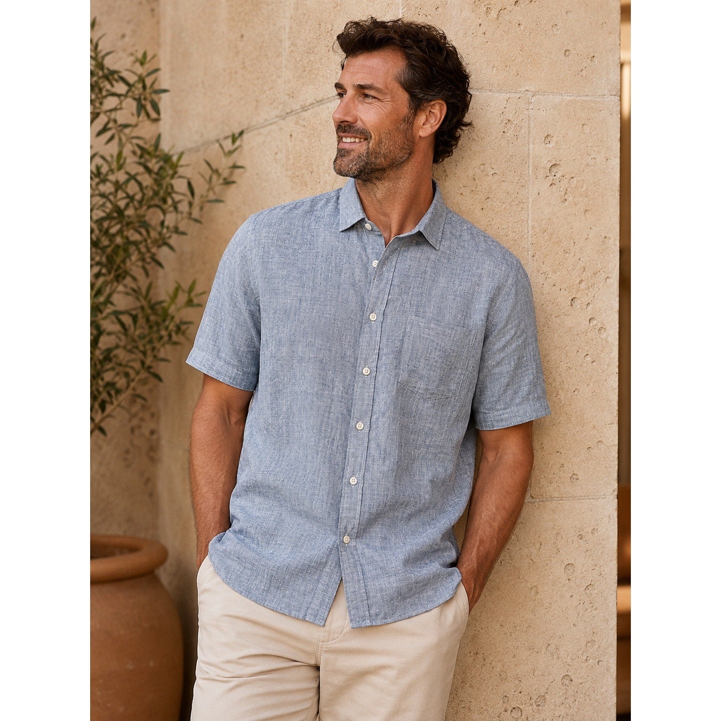 UNTUCKit Valente Linen Short Sleeve Button Down in Blue — Size Medium // Preowned