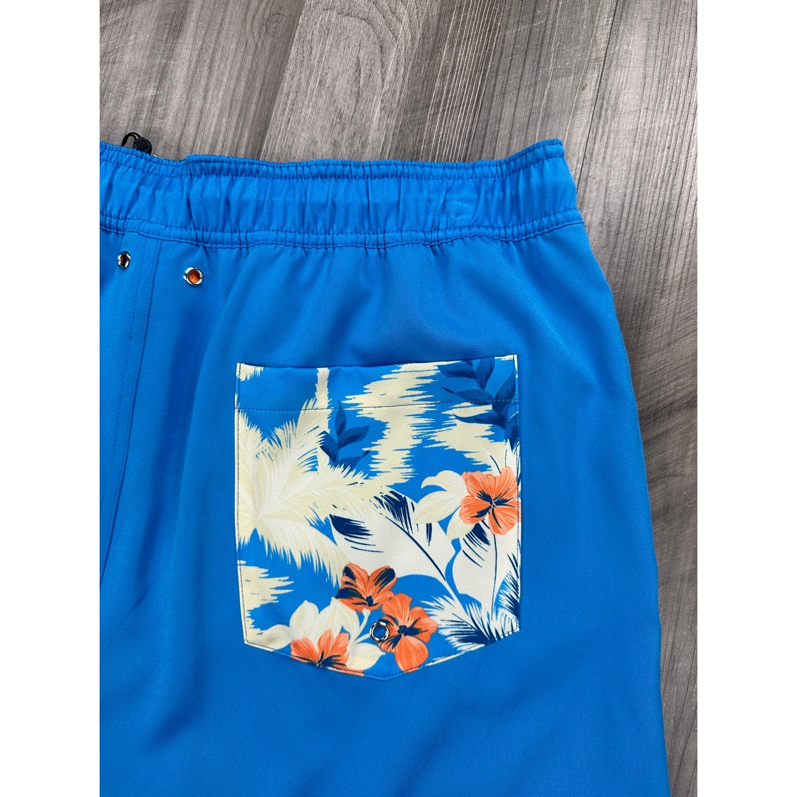 Robert Graham Tropical Hawaiian Pocket Swim Trunks Azure — Size XL