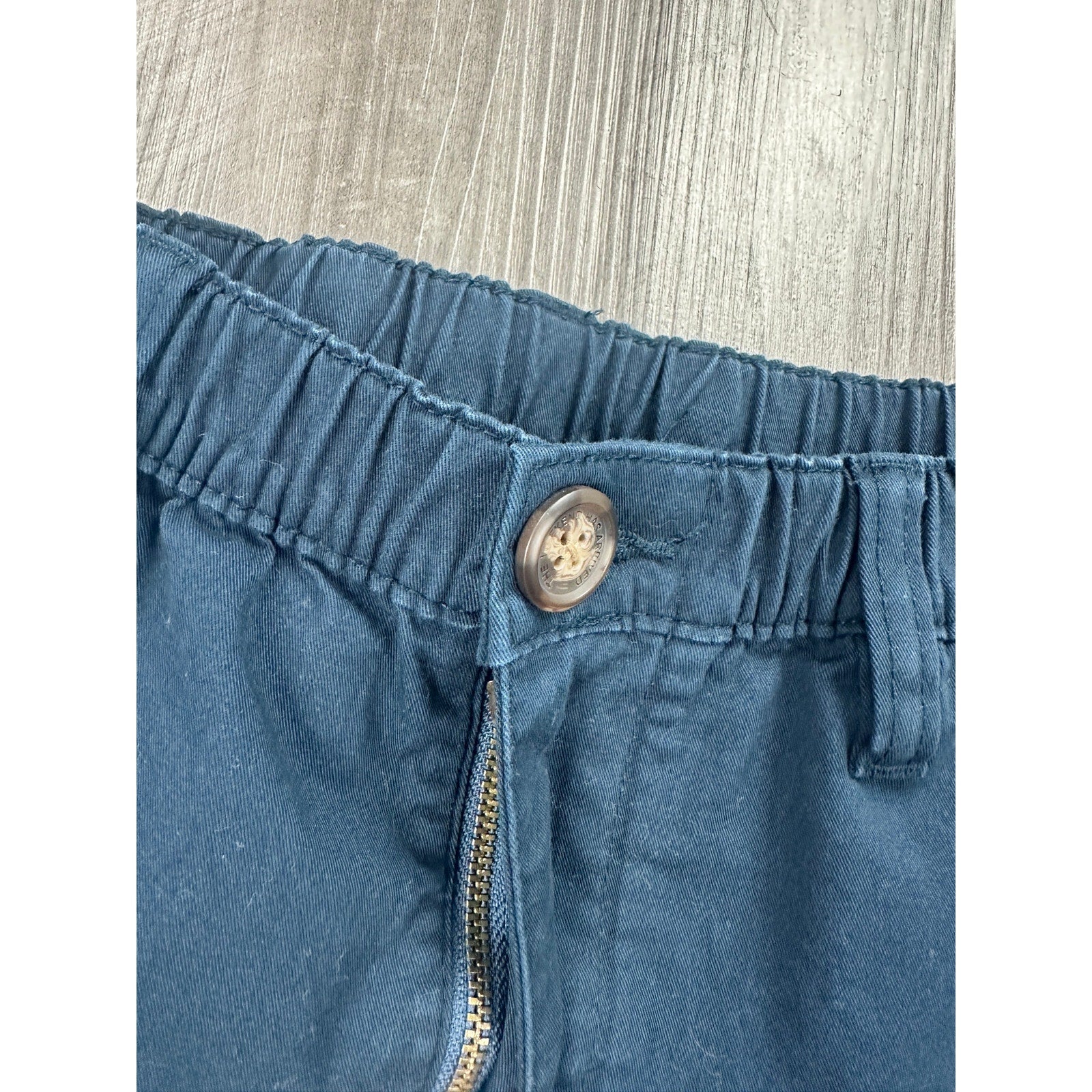 Chubbies 5.5-Inch Elastic Waist Chino Shorts in Navy — Size Large // Preowned