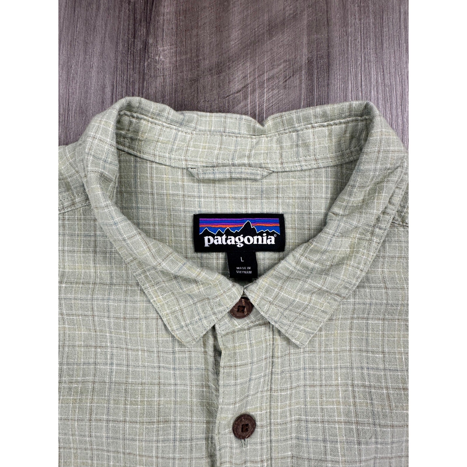 Patagonia Back Step Founder Short Sleeve Shirt in Matcha Green — Size Large // Preowned