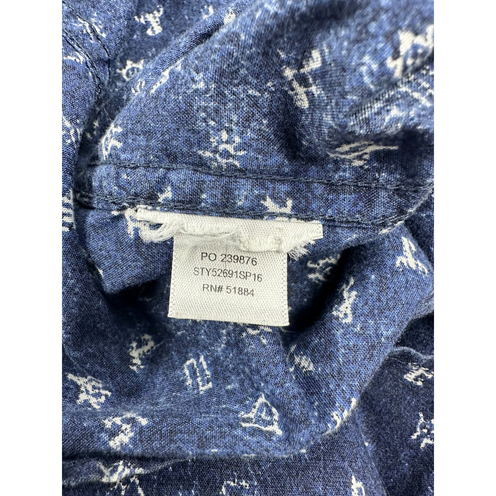 Patagonia Go-To Lightweight Organic Cotton Button Down Shirt in Navy Print — Size Large // Preowned