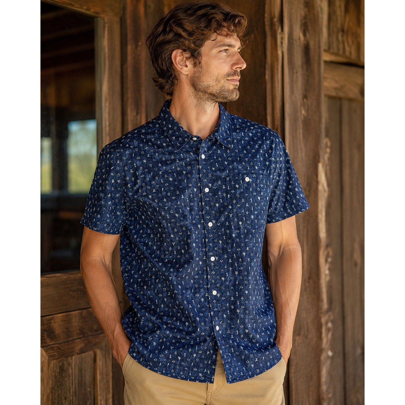 Patagonia Go-To Lightweight Organic Cotton Button Down Shirt in Navy Print — Size Large // Preowned