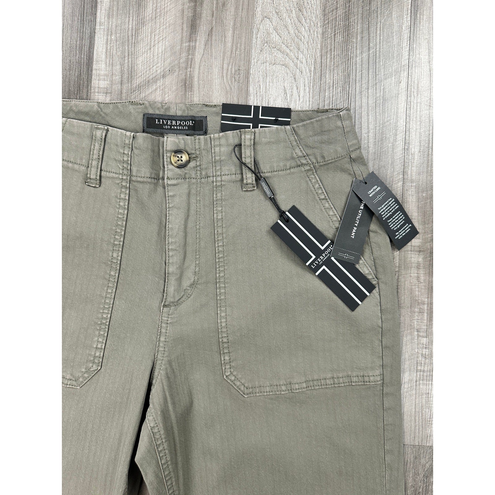 Liverpool Los Angeles The Utility Pant in Pewter Green — Size 31x32