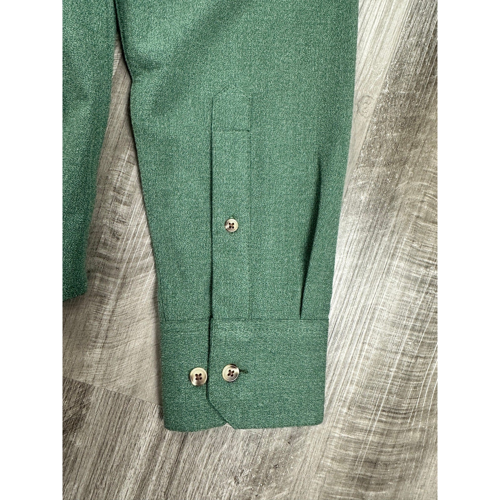 Mizzen+Main Trim Fit City Flannel Golf Long Sleeve Button Down in Heather Spruce Green — Size Medium // Preowned