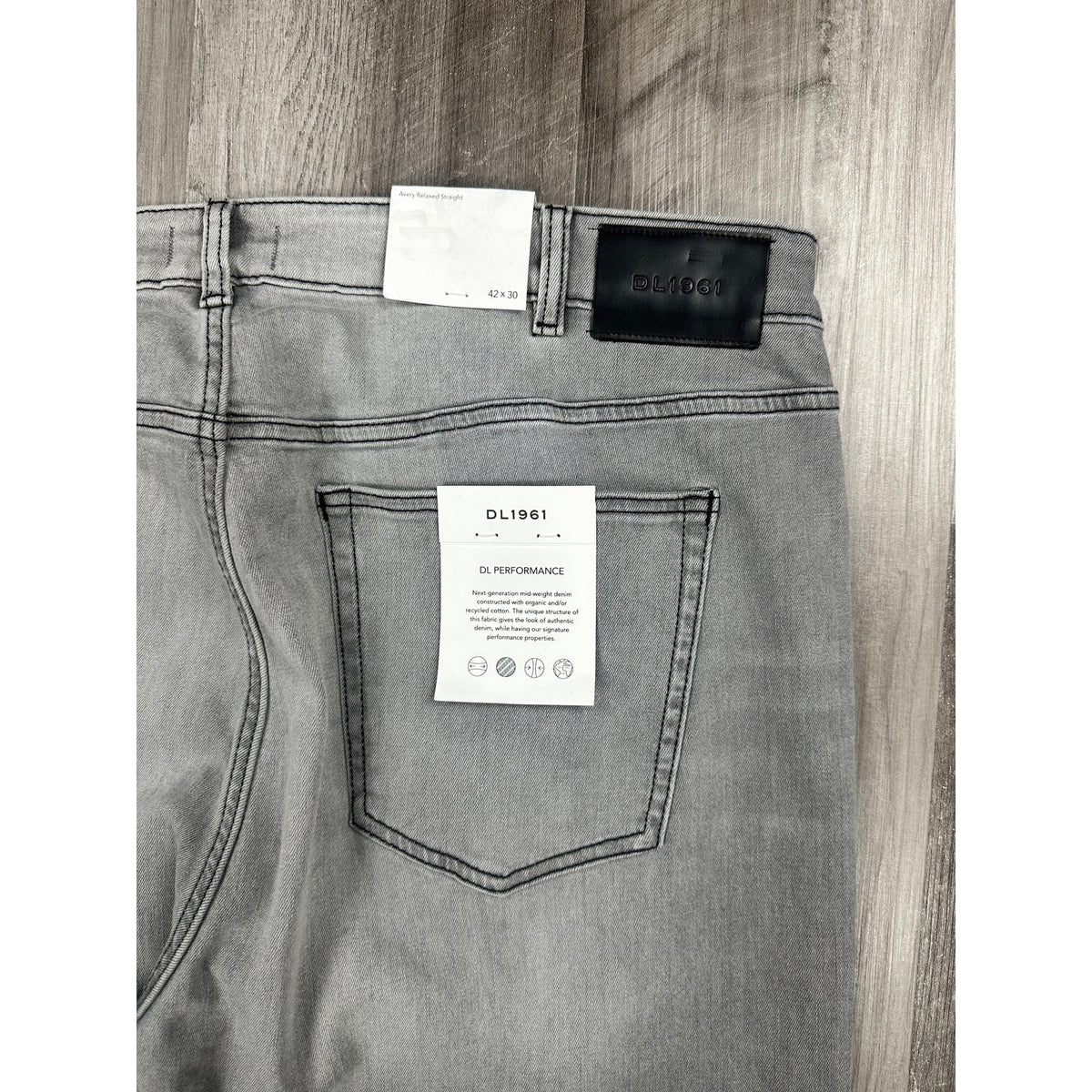 DL1961 Avery Relaxed Straight Jeans — Size 42x30