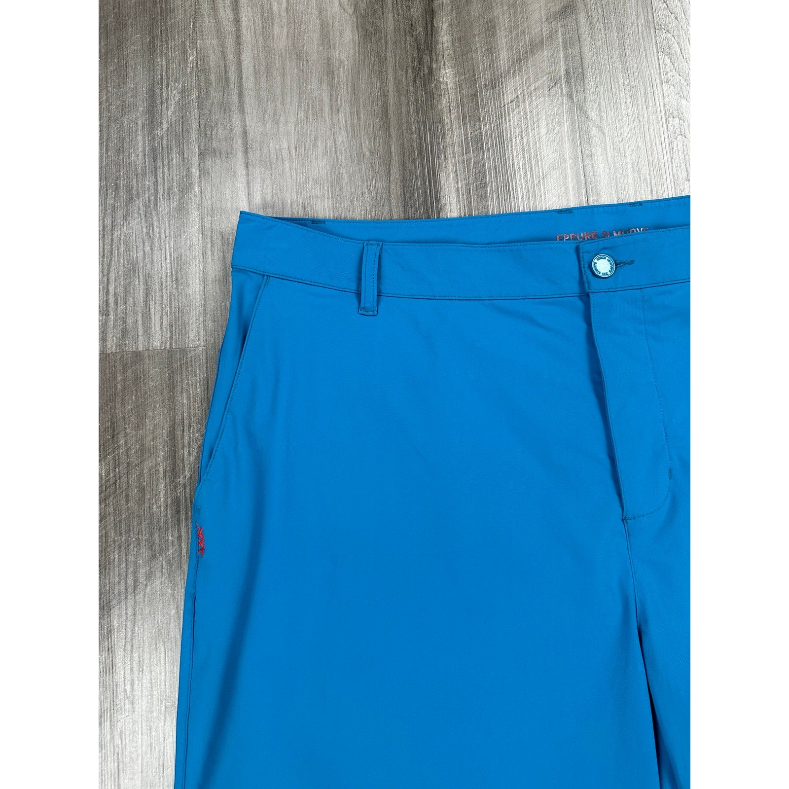 Rhone 9-Inch Commuter Performance Shorts in Bright Teal — Size 40 // Preowned