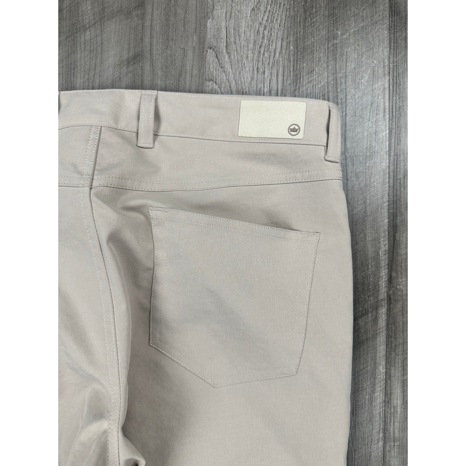 Peter Millar eb66 Performance 5 Pocket Pants in Khaki — Size 33x32 // Preowned