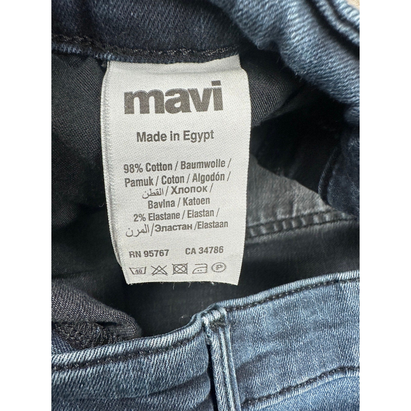Mavi Zach Straight Leg Jeans in Dark Blue — Size 36x30 // Preowned