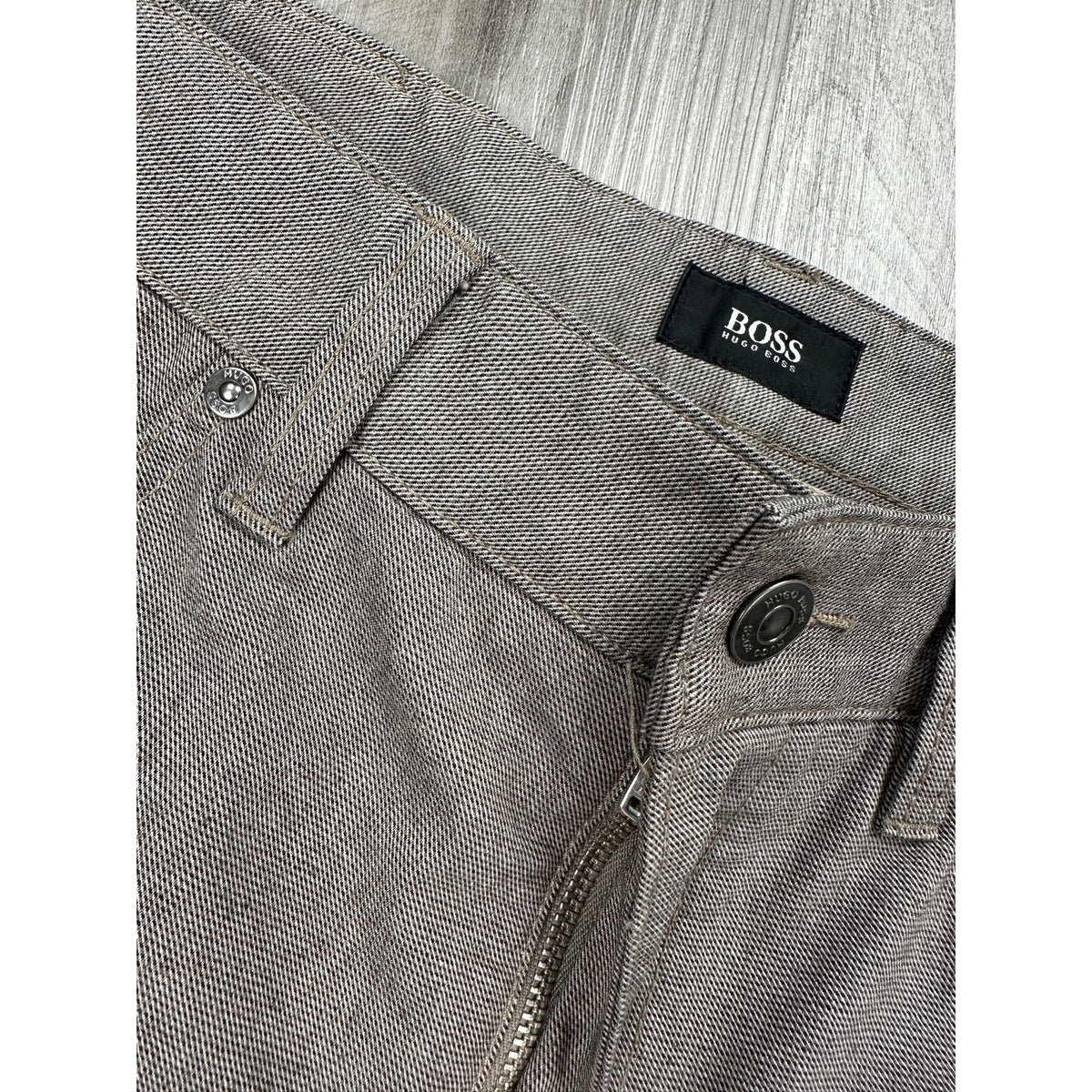 BOSS Hugo Boss Delaware Stretch Slim Fit Chino Pants — Size 33 // Preowned