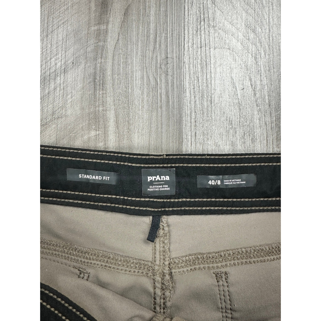 Prana Stretch Zion Performance Standard Fit 8-Inch Cargo Shorts in Brown — Size 40x8 // Preowned