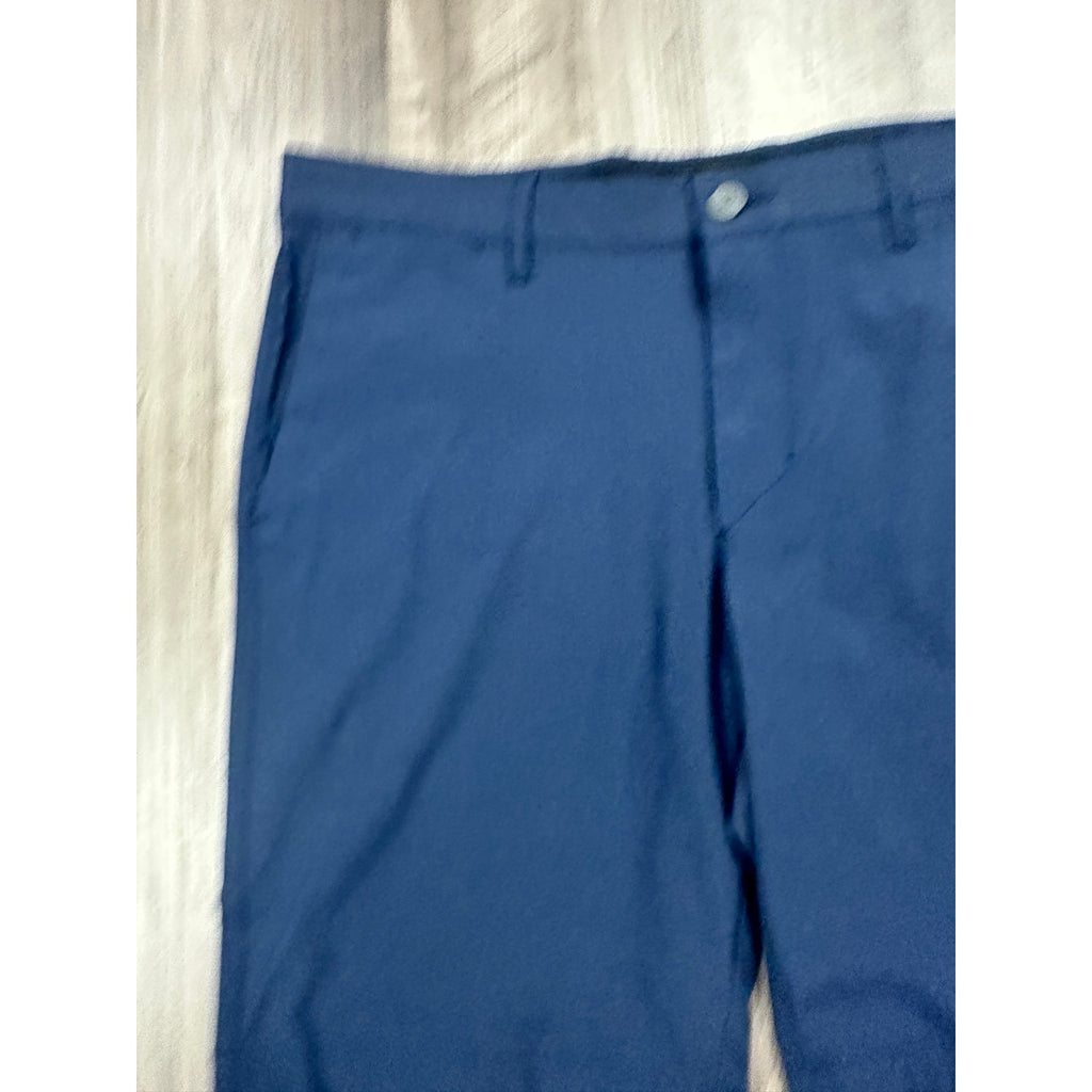 Tommy Bahama Regular Fit Basic Performance Shorts in Navy — Size 34