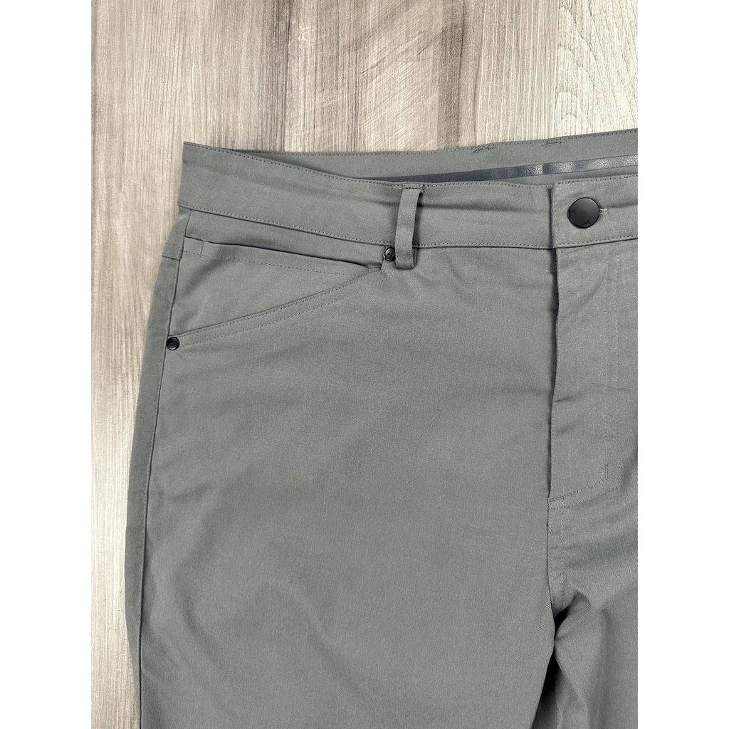 Myles Tour Performance Pants in Gray — Size 36 // Preowned