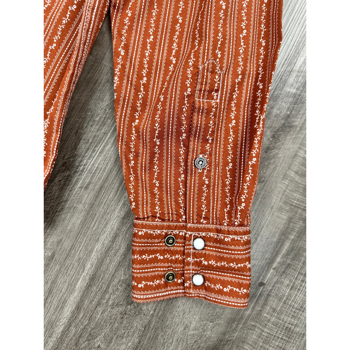 Cinch Modern Fit Western Long Sleeve Pearl Snap Shirt — Size Medium // Preowned