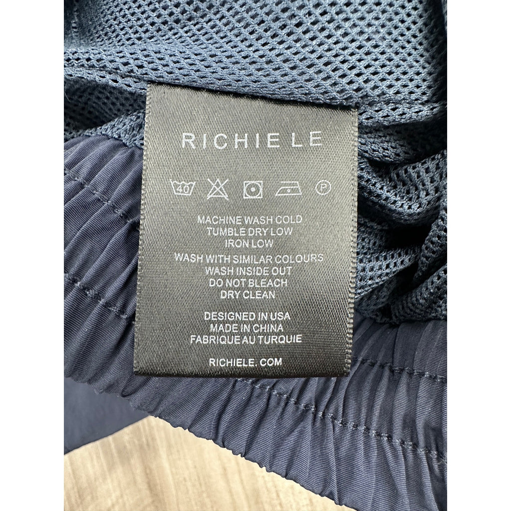 Richie Le Utility Cargo Shorts Lined Athletic Performance Shorts in Navy — Size Large