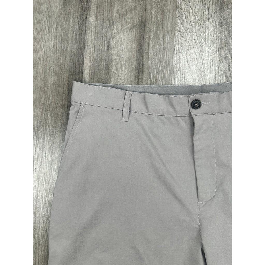 Quince Organic Cotton Coolmax 9" Chino Shorts in Gravel — Size 36