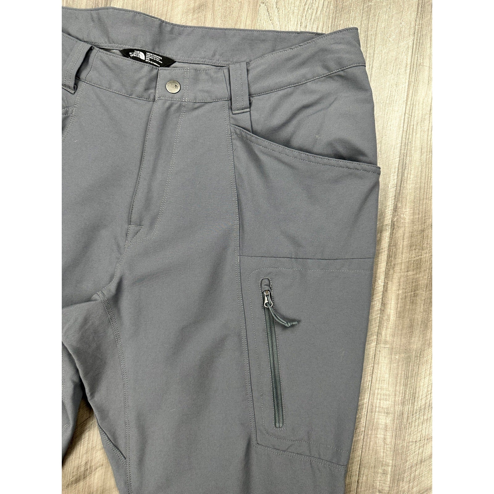 The North Face Paramount Trail Hiking Pants in Gray — Size 36 // Preowned