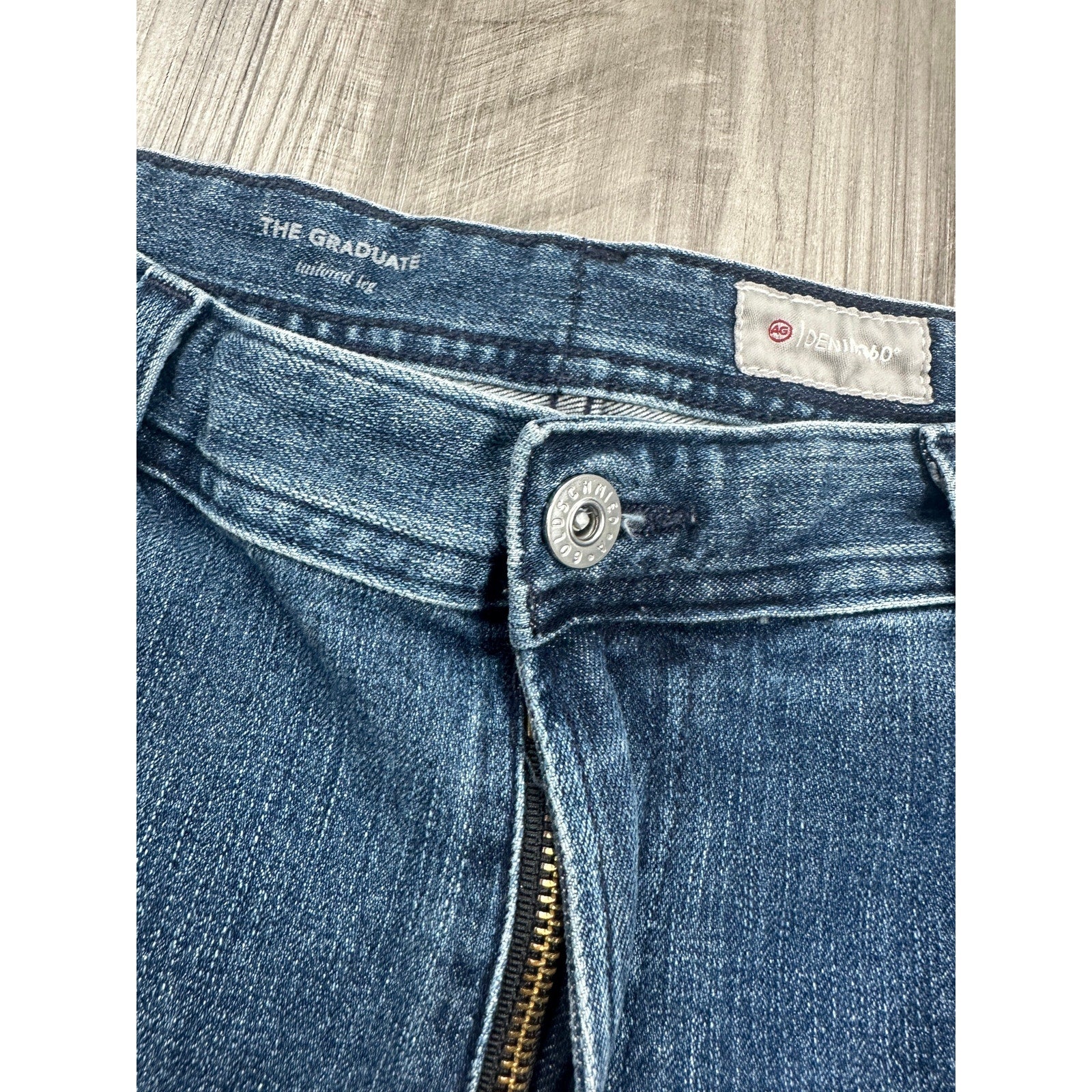 AG Adriano Goldschmied Denim 360 The Graduate Tailored Leg Jean in Blue — Size 36x34 // Preowned