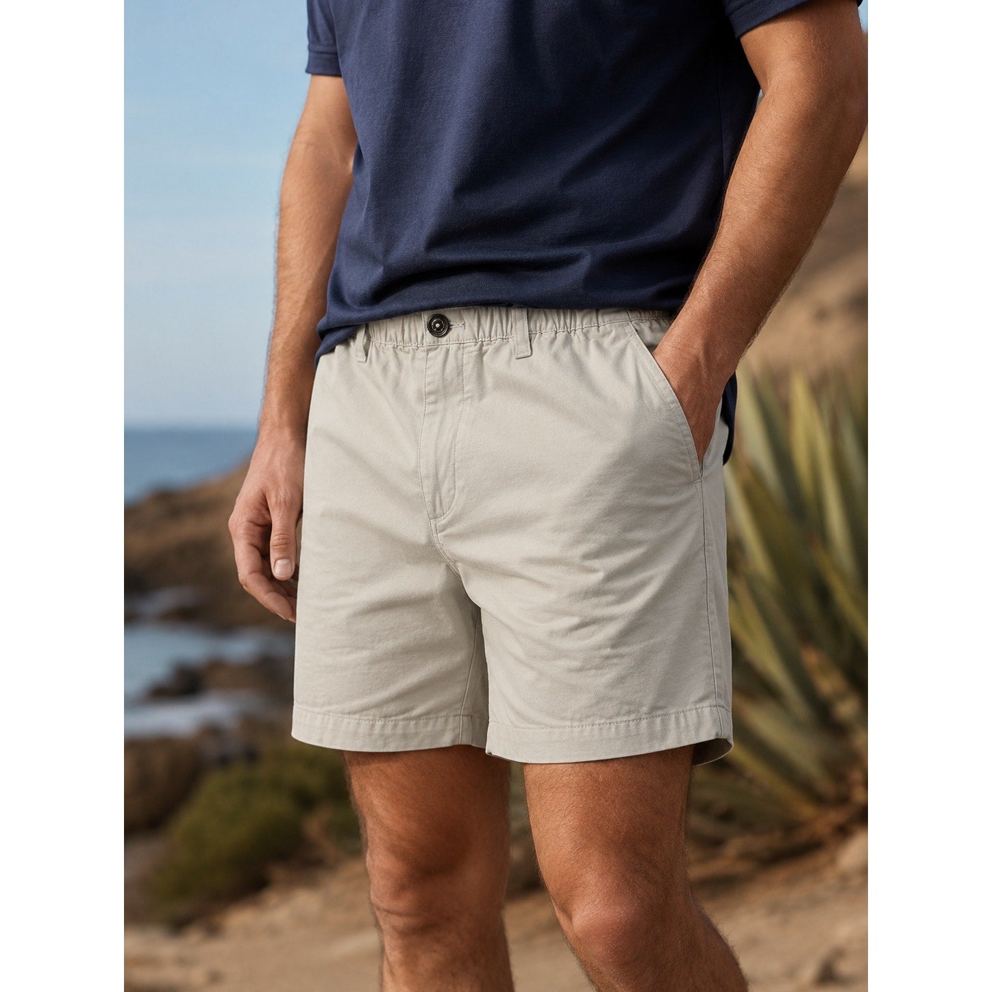 Chubbies Originals 5.5-Inch Elastic Waist Chino Shorts in Khaki — Size Large // Preowned
